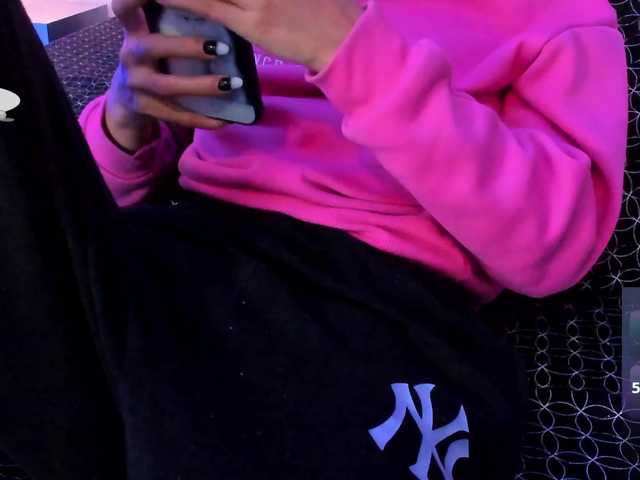 ChloeMontes's BongaCams show and profile