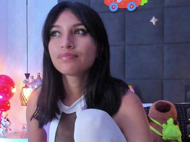 ChloeMontes's BongaCams show and profile