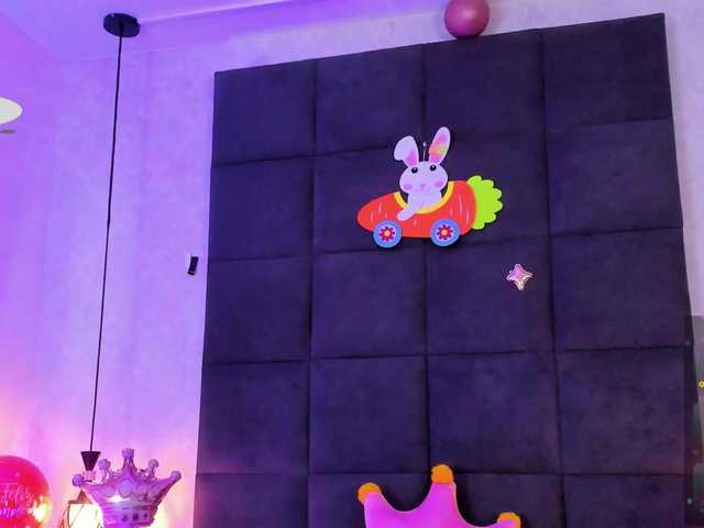 ChloeMontes's BongaCams show and profile