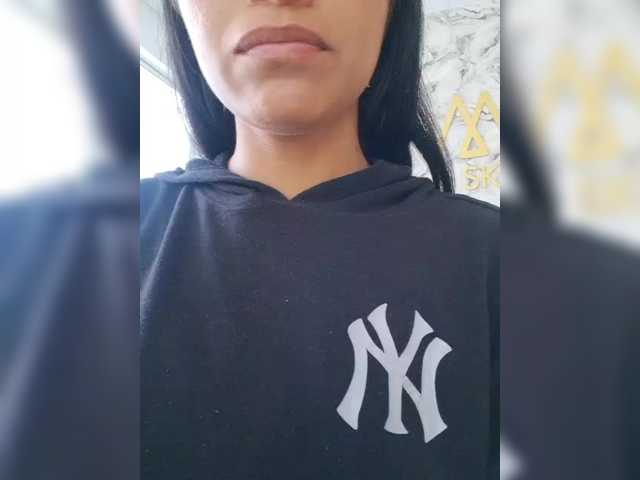 ChloeMontes's BongaCams show and profile