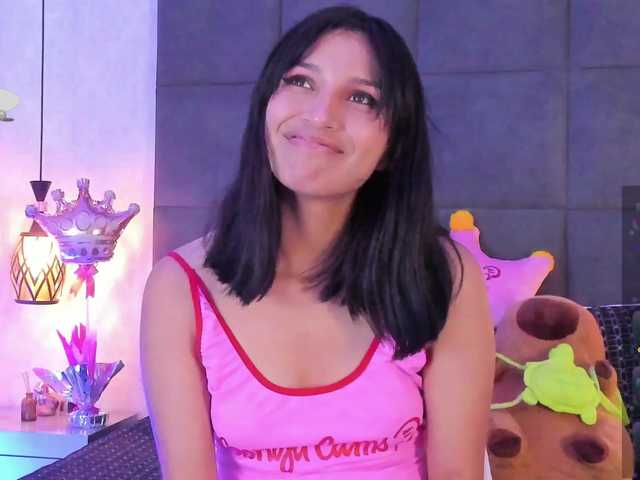 ChloeMontes's BongaCams show and profile