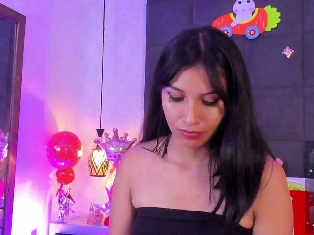 ChloeMontes's BongaCams show and profile