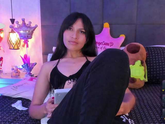 ChloeMontes's BongaCams show and profile