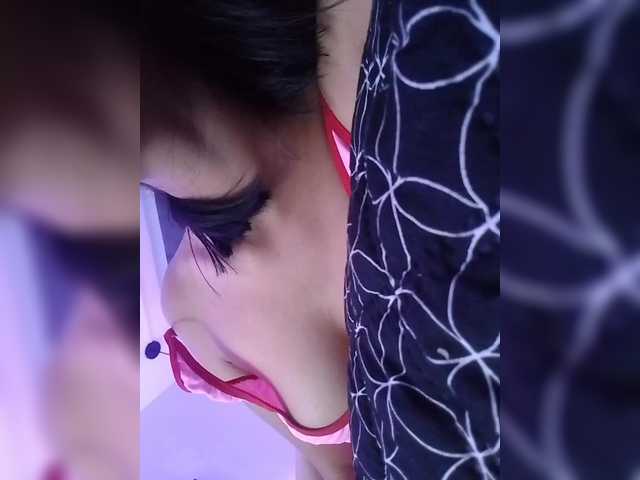 ChloeMontes's BongaCams show and profile