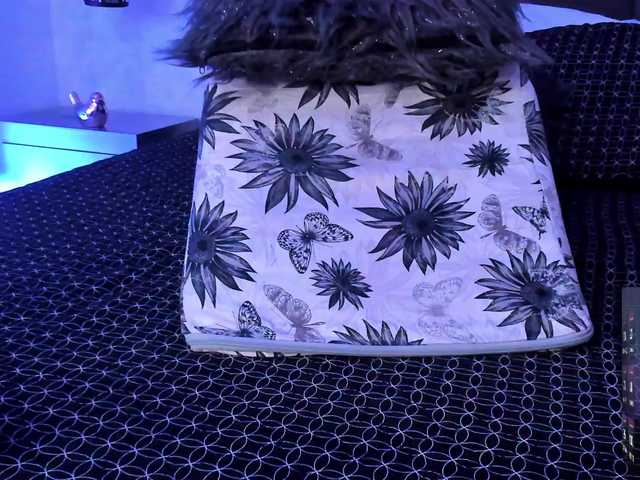 ChloeMontes's BongaCams show and profile