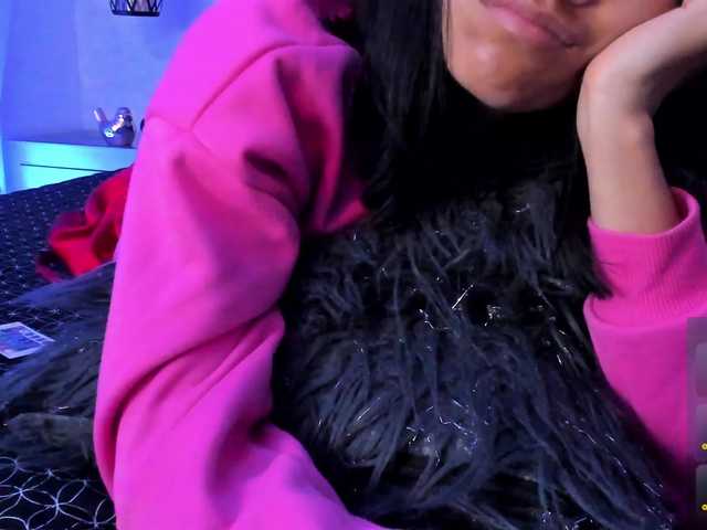 ChloeMontes's BongaCams show and profile