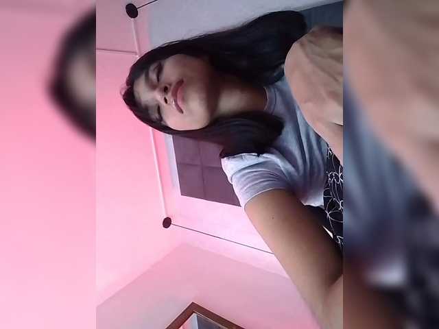 ChloeMontes's BongaCams show and profile