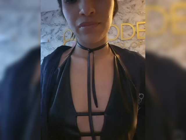 ChloeMontes's BongaCams show and profile