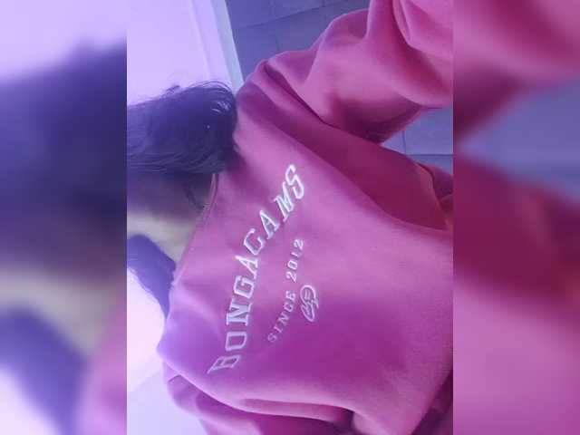 ChloeMontes's BongaCams show and profile