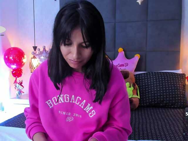 ChloeMontes's BongaCams show and profile