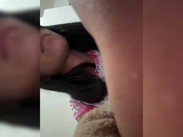 ChloeMontes's BongaCams show and profile