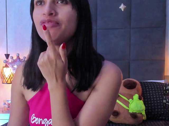 ChloeMontes's BongaCams show and profile