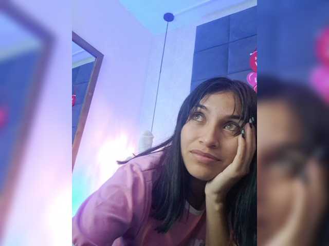 ChloeMontes's BongaCams show and profile