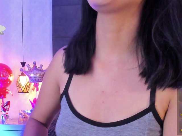 ChloeMontes's BongaCams show and profile