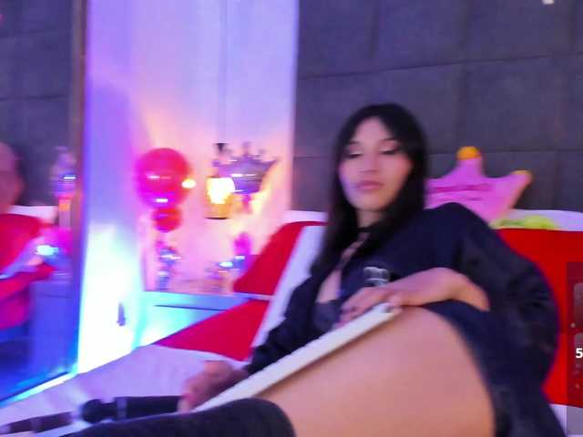 ChloeMontes's BongaCams show and profile