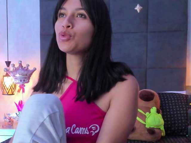 ChloeMontes's BongaCams show and profile