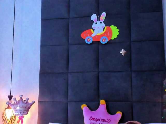 ChloeMontes's BongaCams show and profile