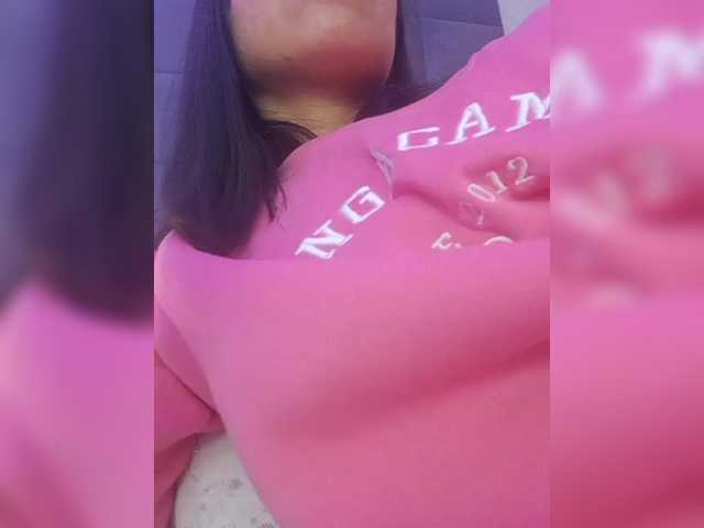 ChloeMontes's BongaCams show and profile