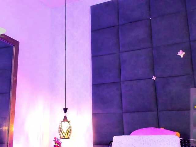 ChloeMontes's BongaCams show and profile