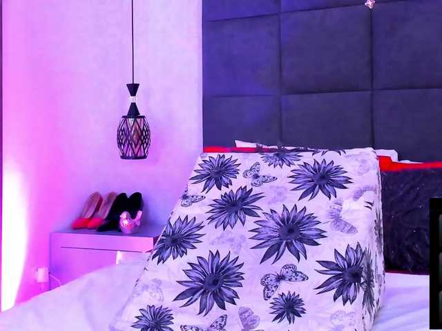 ChloeMontes's BongaCams show and profile