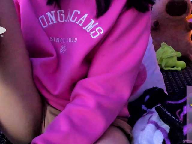 ChloeMontes's BongaCams show and profile