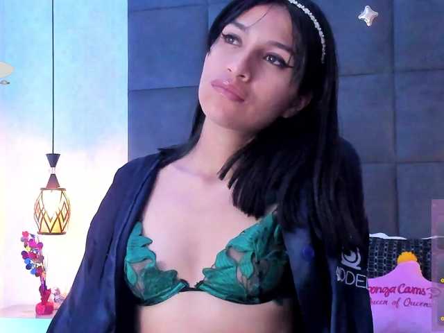 ChloeMontes's BongaCams show and profile