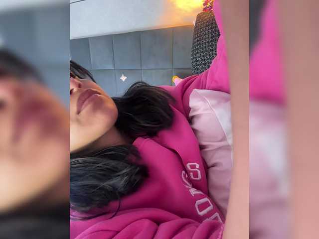 ChloeMontes live cam profile