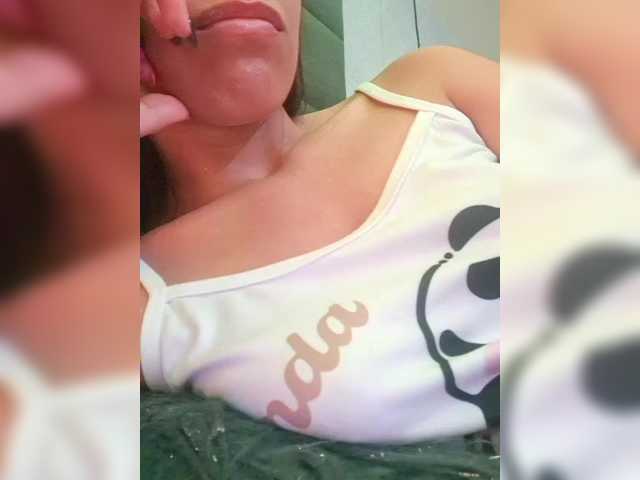 ChloeMontes's BongaCams show and profile