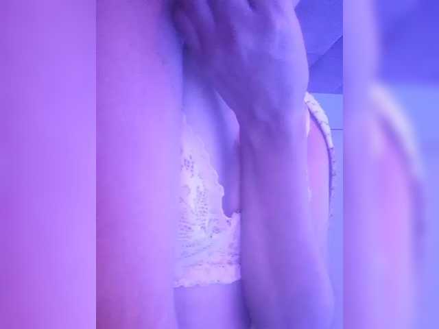 ChloeMontes's BongaCams show and profile