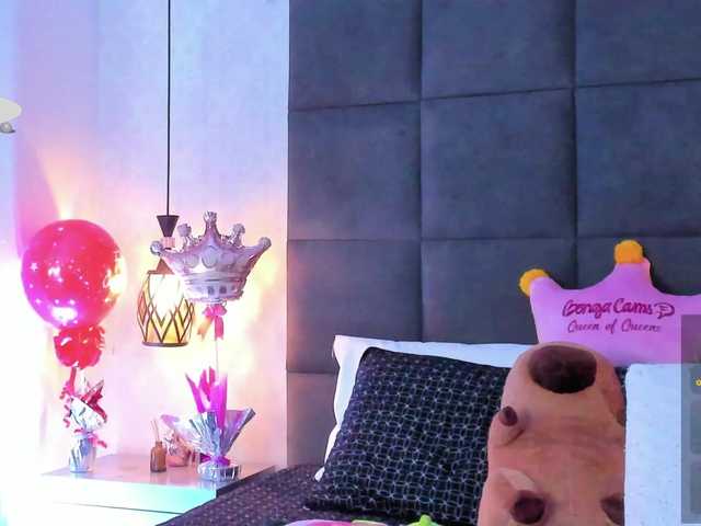 ChloeMontes's BongaCams show and profile