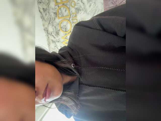 ChloeMontes's BongaCams show and profile