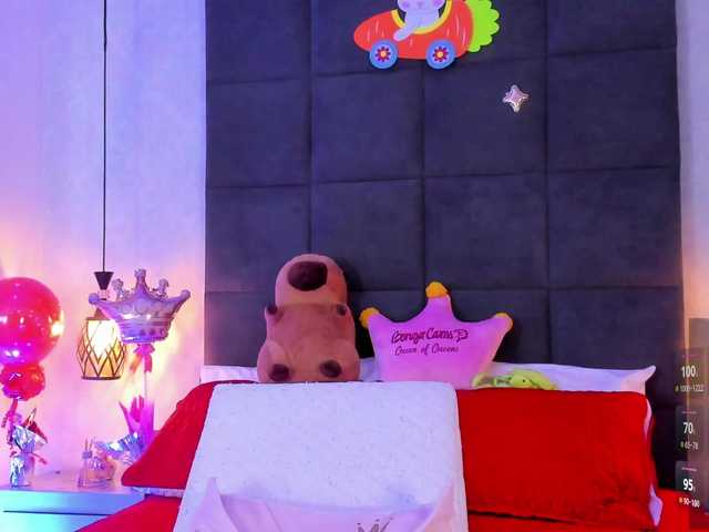 ChloeMontes's BongaCams show and profile