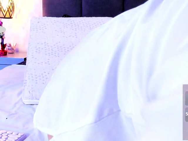 ChloeMontes's BongaCams show and profile