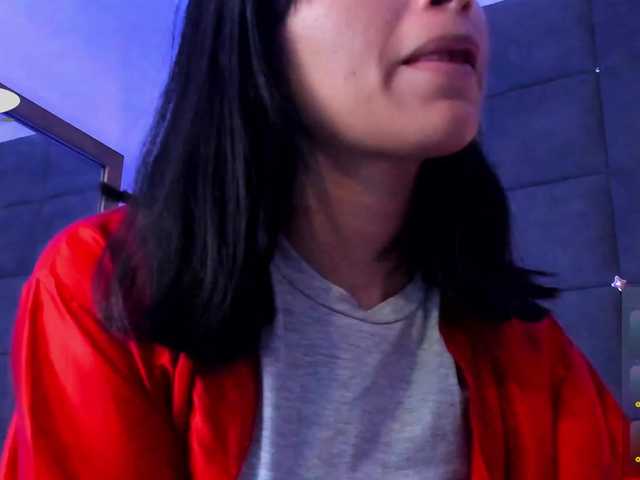 ChloeMontes's BongaCams show and profile