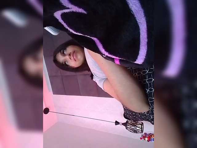 ChloeMontes's BongaCams show and profile