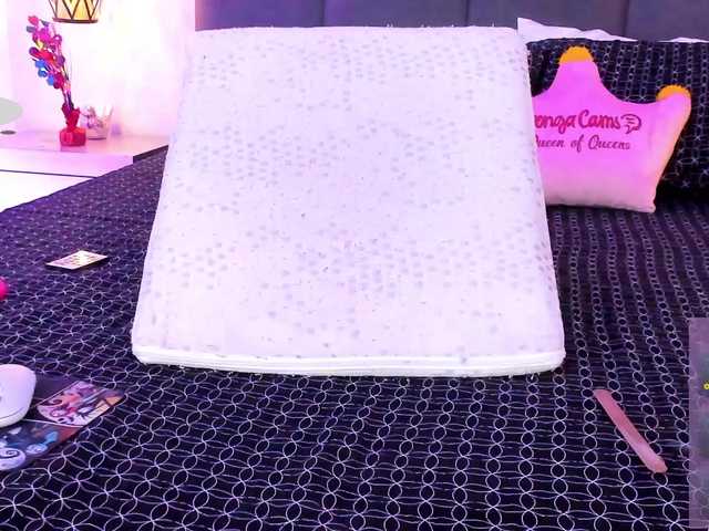 ChloeMontes's BongaCams show and profile