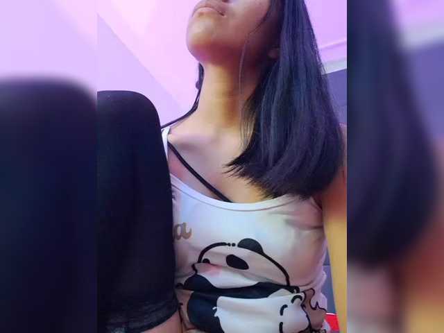 ChloeMontes's BongaCams show and profile