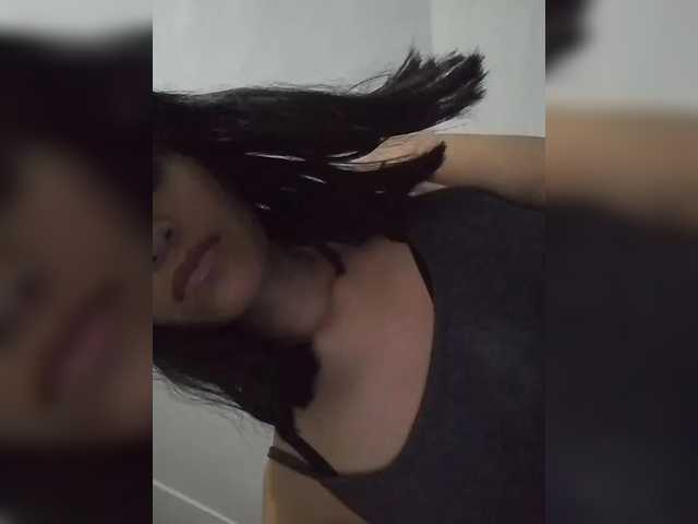 ChloeMontes's BongaCams show and profile