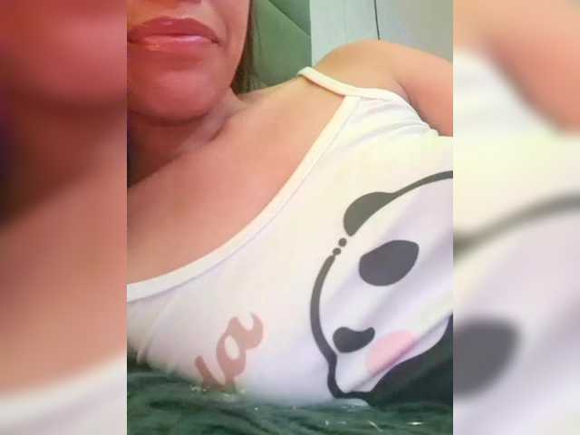 ChloeMontes's BongaCams show and profile