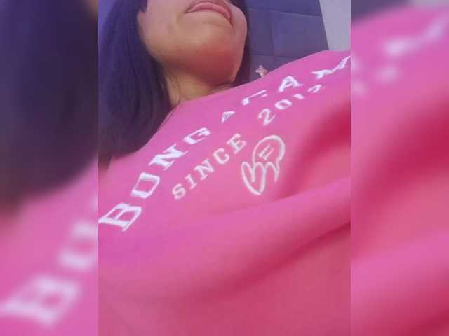 ChloeMontes's BongaCams show and profile