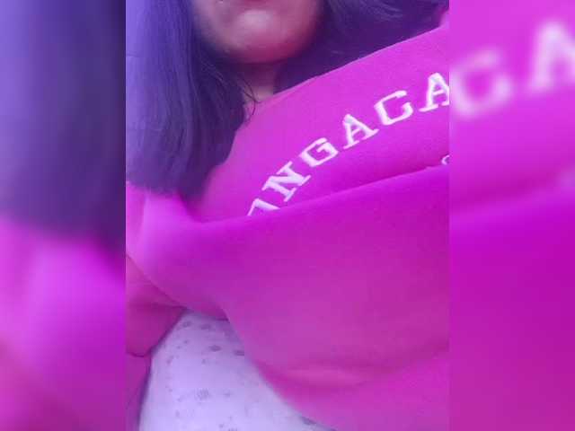 ChloeMontes's BongaCams show and profile