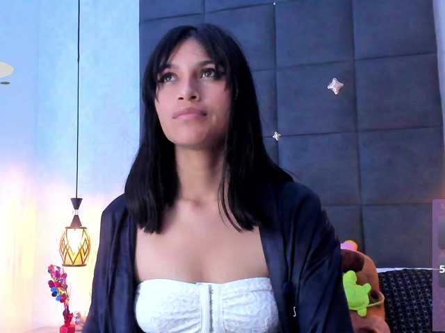 ChloeMontes's BongaCams show and profile