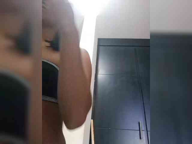 ChloeMontes webcam