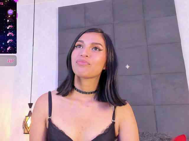 adult random cam ChloeMontes