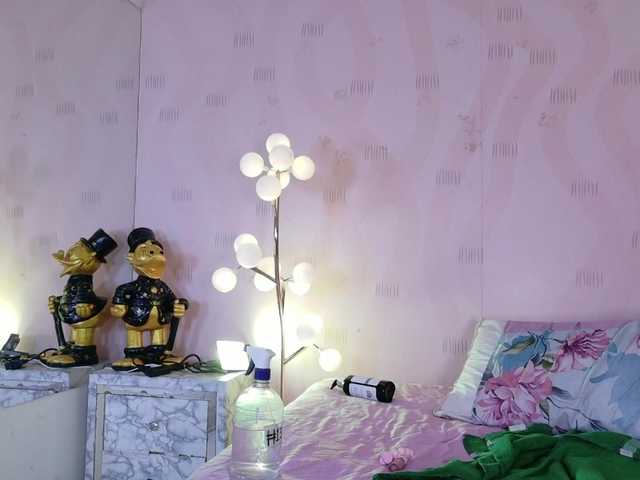 Preview of slutlittlegir