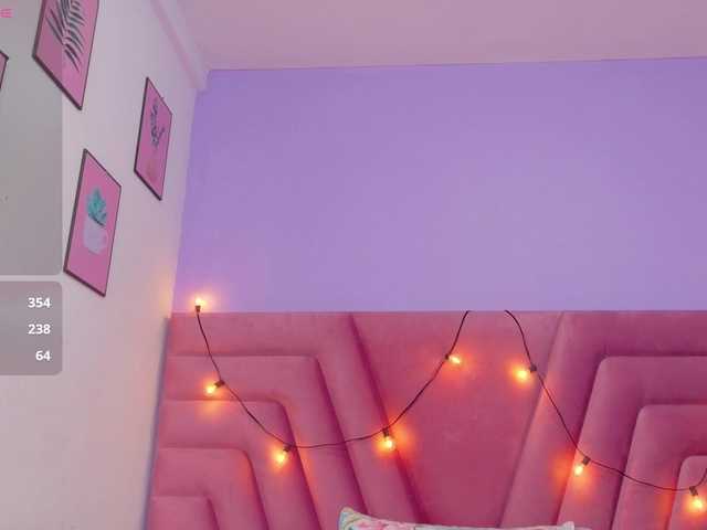 slutlittlegir's BongaCams show and profile