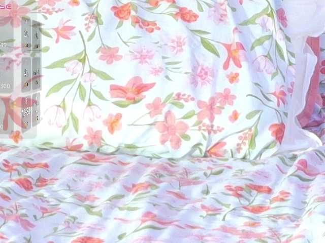 slutlittlegir's BongaCams show and profile