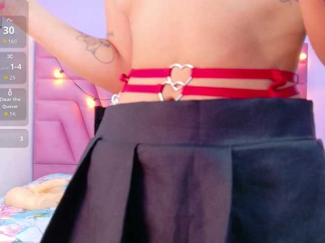 slutlittlegir's BongaCams show and profile