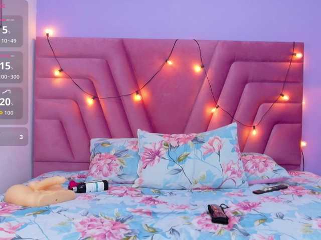 slutlittlegir's BongaCams show and profile