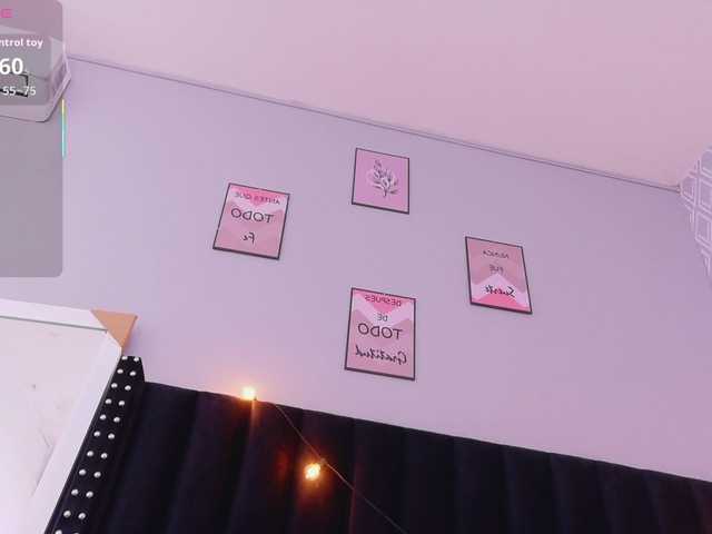 slutlittlegir's BongaCams show and profile